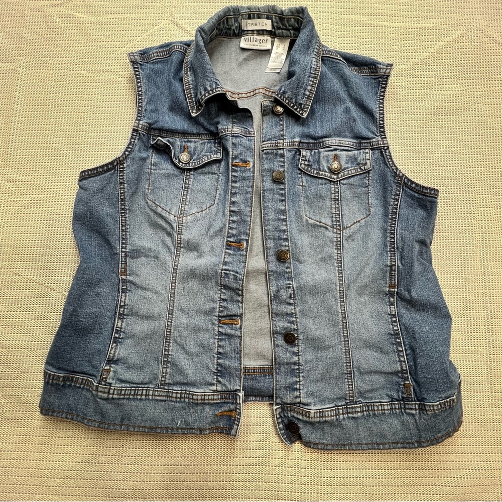Vintage Villager Liz Claiborne Blue Denim Sleeveless Button Up Vest - Size XL